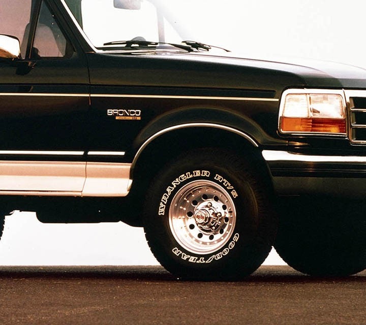 5th Generation Bronco (1992 - 1996): The Original Body Style